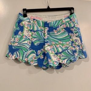 Lilly Pulitzer Buttercup Scallop Short Blue and Green Seashells Size 2